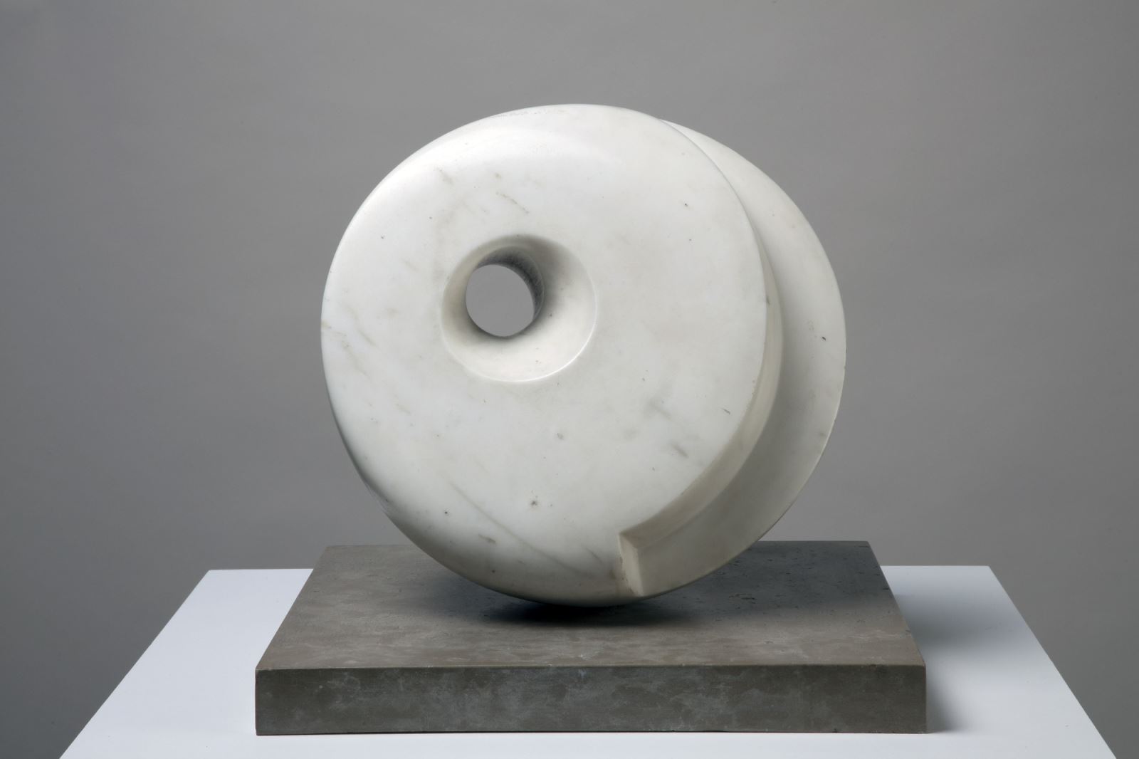 Hepworth-Barbara-Pierced-Hemisphere